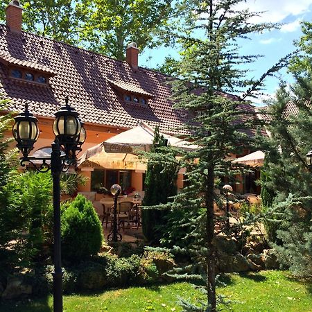 Platan Garden Rooms & Restaurant Hajdúszoboszló Exterior foto