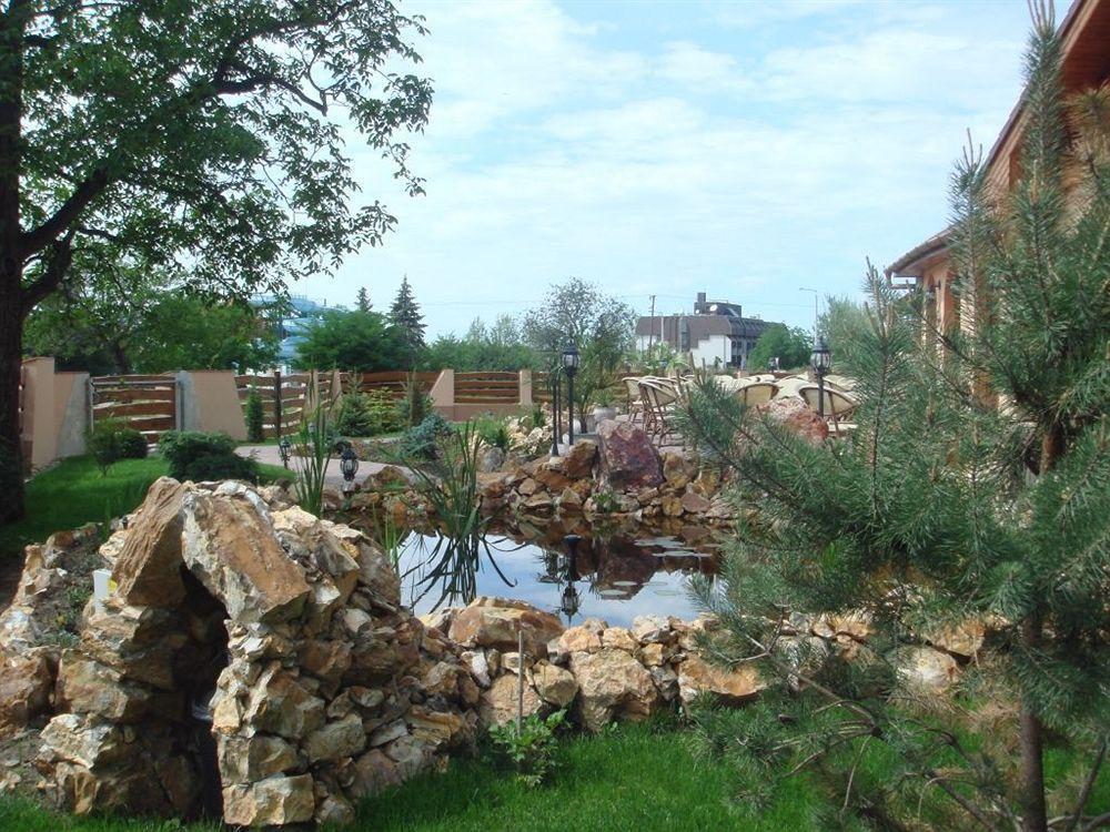 Platan Garden Rooms & Restaurant Hajdúszoboszló Exterior foto