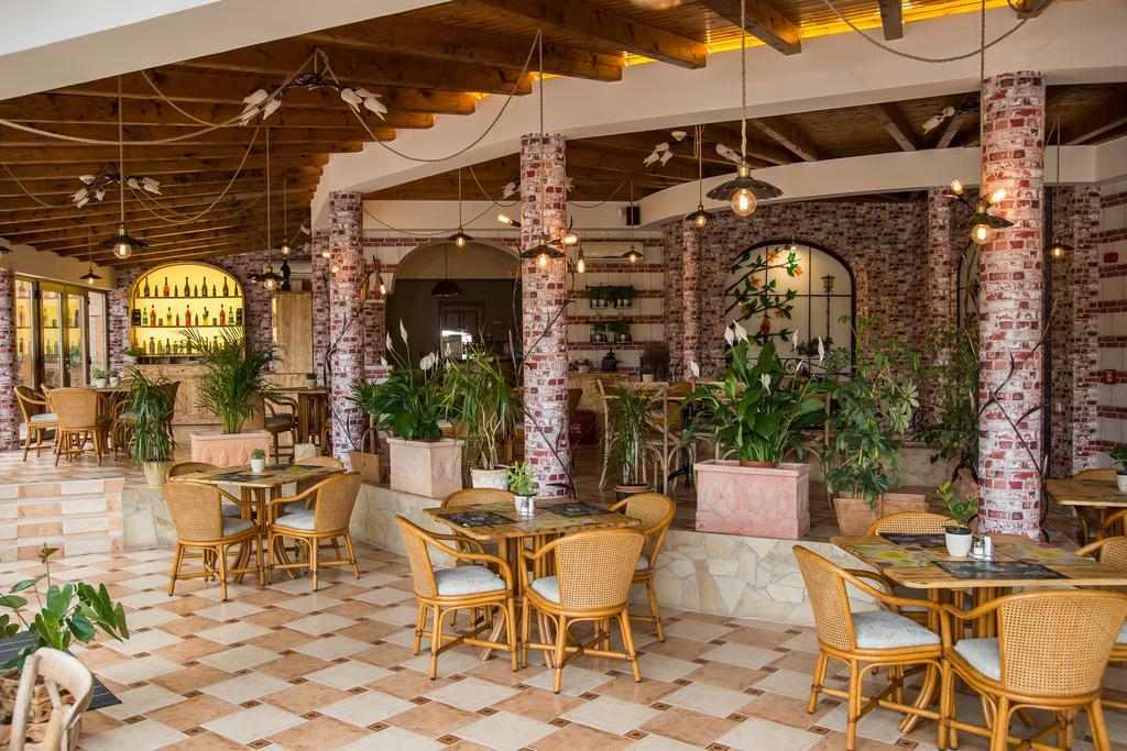 Platan Garden Rooms & Restaurant Hajdúszoboszló Exterior foto