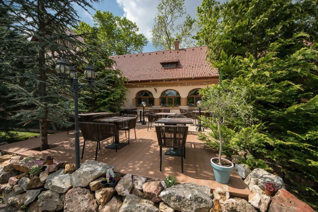 Platan Garden Rooms & Restaurant Hajdúszoboszló Exterior foto