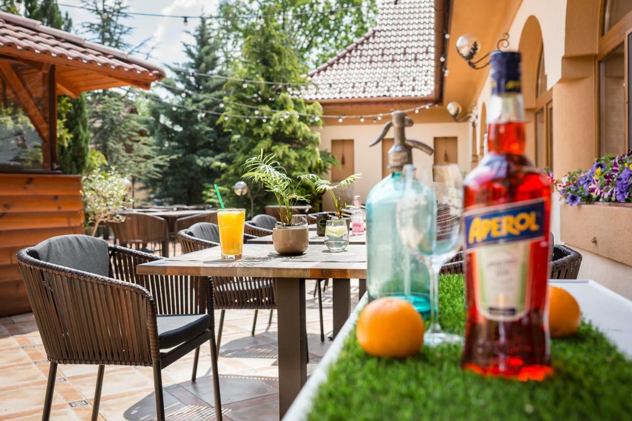 Platan Garden Rooms & Restaurant Hajdúszoboszló Exterior foto